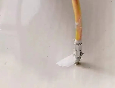 郴州瓷砖空鼓维修公司专业解答在瓷砖铺贴过程中，如果使用的砂料过粗（如全部使用了粗砂），可能会导致以下问题